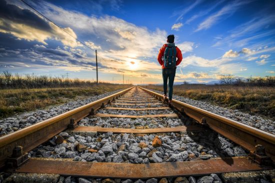 entdecken sie die freiheit des backpackings: unvergessliche abenteuer, atemberaubende landschaften und die möglichkeit, neue kulturen hautnah zu erleben. packen sie ihren rucksack und starten sie in ein unvergessliches reiseerlebnis!
