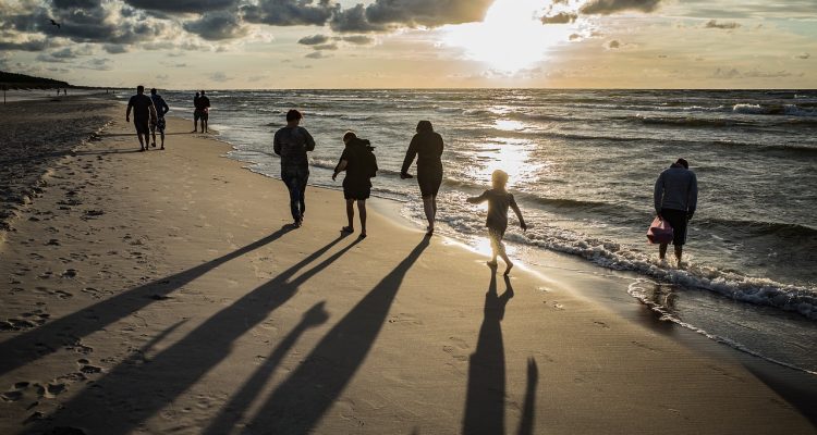entdecken sie die besten tipps für einen unvergesslichen familienurlaub! von der reiseplanung bis zu aktivitäten für groß und klein – erfahren sie, wie sie ihre familie glücklich und beschäftigt halten können.