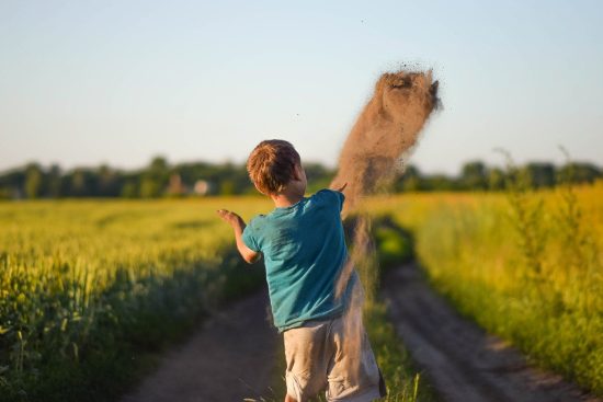 entdecken sie die bedeutung der freizügigkeit in der heutigen gesellschaft. erfahren sie, wie die freizügigkeit menschen verbindet und die möglichkeit schafft, kulturelle und wirtschaftliche barrieren zu überwinden. tauchen sie ein in die vorteile und herausforderungen dieser grundlegenden freiheit.