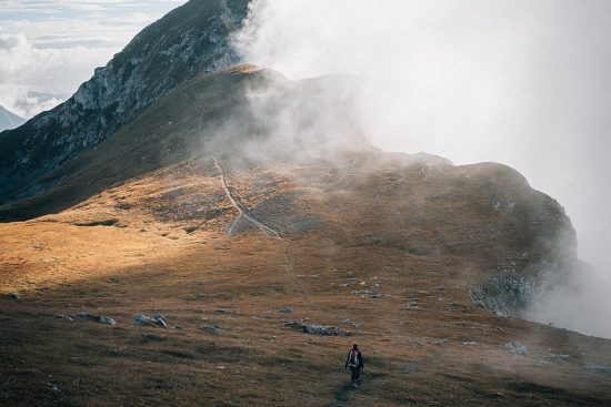 entdecken sie aufregende abenteuerreisen, die ihren adrenalinspiegel steigen lassen! erleben sie neue kulturen, atemberaubende landschaften und unvergessliche erlebnisse, die sie nie vergessen werden.