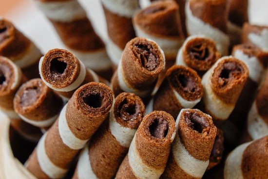 entdecken sie eine vielzahl köstlicher snacks, perfekt für jeden anlass! ob süß oder salzig, unsere auswahl an snacks bietet für jeden gaumen etwas. ideal für partys, filmabende oder einfach zum genießen zwischendurch!