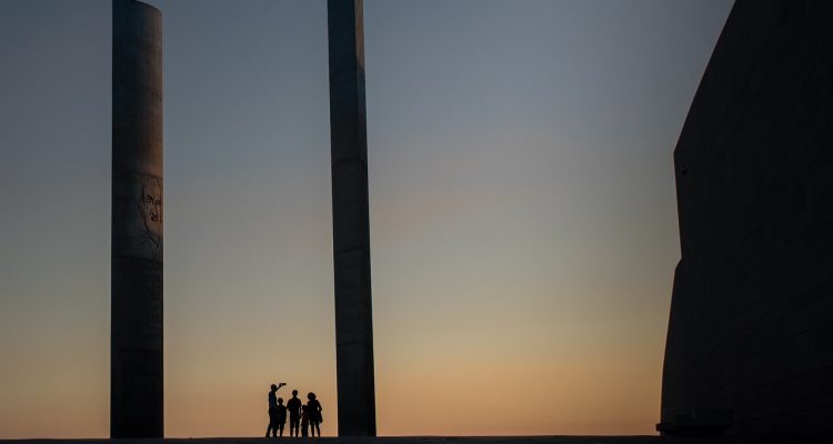 familienreisen: entdecken sie die besten tipps und ziele für unvergessliche abenteuer mit der ganzen familie. erleben sie gemeinsam spannende aktivitäten und genießen sie wertvolle zeit miteinander.