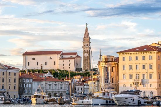 entdecken sie die perfekten urlaubsdestinationen für unvergessliche erlebnisse. genießen sie entspannende strände, atemberaubende landschaften und kulturelle abenteuer. planen sie noch heute ihre nächste reise!