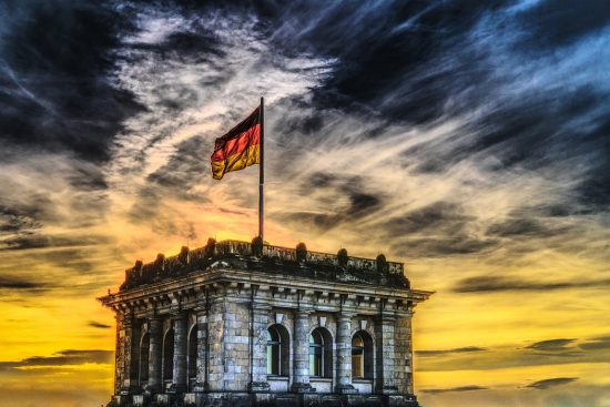 entdecken sie deutschland, ein land voller geschichte, kultur und atemberaubender landschaften. von der pulsierenden hauptstadt berlin bis zu malerischen dörfern und historischen städten bietet deutschland unzählige erlebnisse für jeden reisenden.