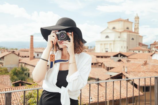 entdecken sie die faszinierende welt der reisefotografie! lassen sie sich von atemberaubenden bildern inspirieren, während sie die schönheit und vielfalt unserer erde durch die linse eines fotografen erleben.