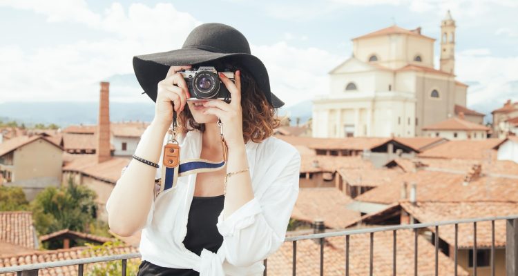 entdecken sie die faszinierende welt der reisefotografie! lassen sie sich von atemberaubenden bildern inspirieren, während sie die schönheit und vielfalt unserer erde durch die linse eines fotografen erleben.
