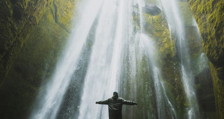 entdecken sie aufregende abenteuerreisen, die ihnen unvergessliche erlebnisse und atemberaubende landschaften bieten. von trekkingtouren in den bergen bis hin zu spannenden safaris – erleben sie die welt auf eine ganz neue art!