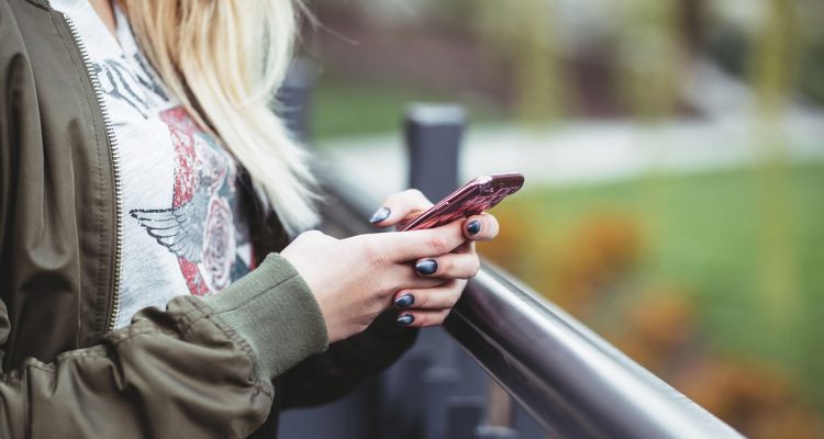 entdecken sie die neuesten reisegadgets, die ihre abenteuer unvergesslich machen. von innovativen technikspielereien bis hin zu praktischen accessoires – optimieren sie ihre reiseerfahrung mit hilfreichen gadgets für alle reiseziele.