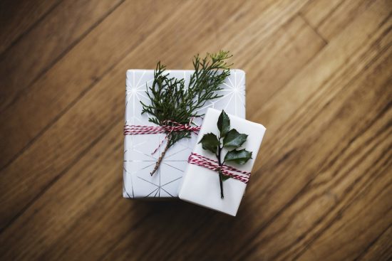 entdecken sie die besten reisegeschenke für weltenbummler! von praktischen reiseutensilien bis hin zu personalisierten souvenirs - finden sie das perfekte geschenk für ihre nächsten abenteuer und zaubern sie ein lächeln auf das gesicht ihrer liebsten.