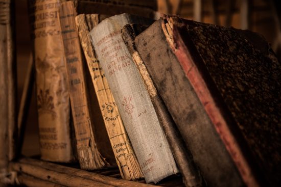 entdecken sie die besten reiseführer und reisebücher, die sie in ferne länder und aufregende abenteuer entführen. perfekt für reisende, die inspiration und informationen suchen.