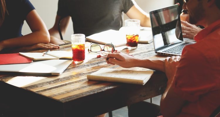 erleben sie unvergessliche reisebesprechungen, die unkonventionelle orte, inspirierende zusammenarbeit und produktive diskussionen vereinen. machen sie ihre meetings zu einem einzigartigen erlebnis!
